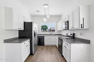 15558 N 136th Ln, Surprise, AZ 85374 - Photo 4