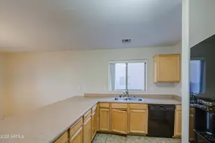 11331 W Brittlewood Dr, Phoenix, AZ 85037 - Photo 14