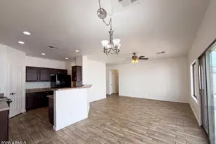 606 W Beautiful Ln, Phoenix, AZ 85041 - Photo 6