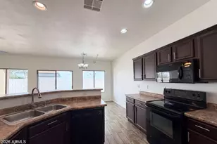 606 W Beautiful Ln, Phoenix, AZ 85041 - Photo 2