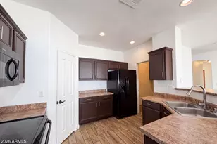 606 W Beautiful Ln, Phoenix, AZ 85041 - Photo 30