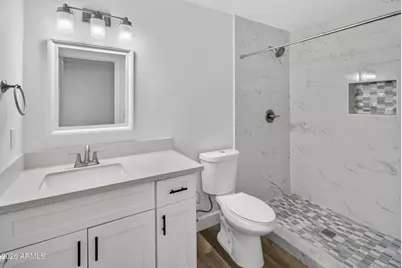 2327 N 31st Street, Phoenix, AZ 85008 - Photo 12