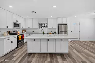 2327 N 31st St, Phoenix, AZ 85008 - Photo 8