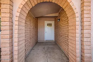 2429 S Rogers St, Mesa, AZ 85202 - Photo 6