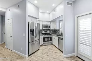 5015 E Cheyenne Dr, Phoenix, AZ 85044 - Photo 6