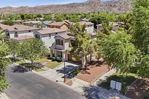 1835 E Dunbar Dr, Phoenix, AZ 85042 - Photo 40