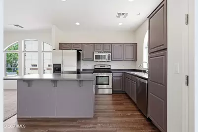 1835 E Dunbar Drive, Phoenix, AZ 85042 - Photo 2