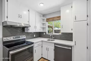 9031 N 2nd Dr, Phoenix, AZ 85021 - Photo 8