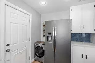 9031 N 2nd Dr, Phoenix, AZ 85021 - Photo 10