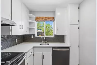 9031 N 2nd Drive, Phoenix, AZ 85021 - Photo 12