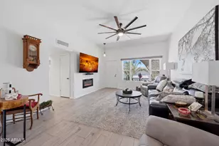 9714 W Brokenstone Dr, Sun City, AZ 85351 - Photo 10