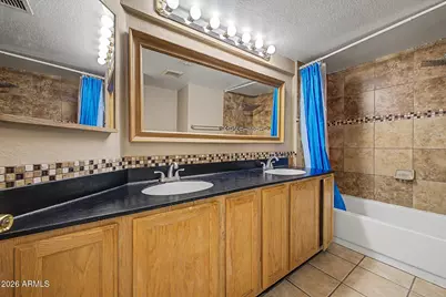 4330 N 5th Avenue #211, Phoenix, AZ 85013 - Photo 12