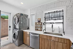 2801 N 10th St, Phoenix, AZ 85006 - Photo 12