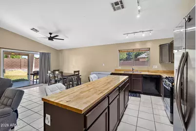 8756 W Lone Cactus Drive, Peoria, AZ 85382 - Photo 10