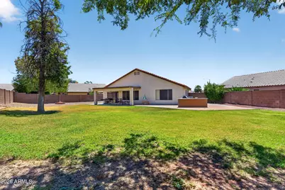 8756 W Lone Cactus Drive, Peoria, AZ 85382 - Photo 2
