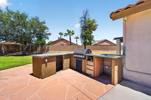 8756 W Lone Cactus Dr, Peoria, AZ 85382 - Photo 4