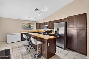 8756 W Lone Cactus Dr, Peoria, AZ 85382 - Photo 12