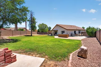 8756 W Lone Cactus Drive, Peoria, AZ 85382 - Photo 4