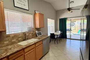 1632 S Stetson Ct, Apache Junction, AZ 85119 - Photo 10