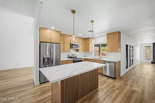 4036 W Wood Dr, Phoenix, AZ 85029 - Photo 16