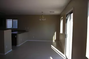 5725 S 32nd Ln, Phoenix, AZ 85041 - Photo 2