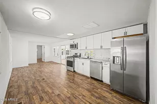 7300 N 51st Ave, Glendale, AZ 85301 - Photo 6