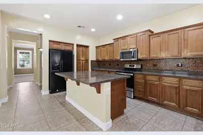 15372 W Dahlia Drive, Surprise, AZ 85379 - Photo 16