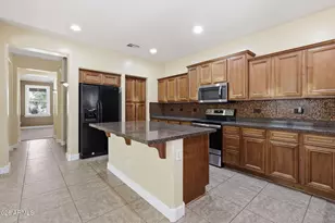 15372 W Dahlia Dr, Surprise, AZ 85379 - Photo 16