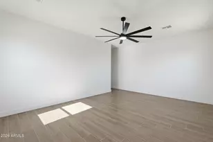 812 E Desert Dr S, Phoenix, AZ 85042 - Photo 24