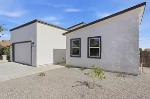 812 E Desert Dr S, Phoenix, AZ 85042 - Photo 14
