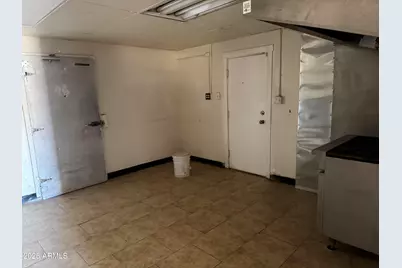 6018 W Glendale Avenue, Glendale, AZ 85301 - Photo 8