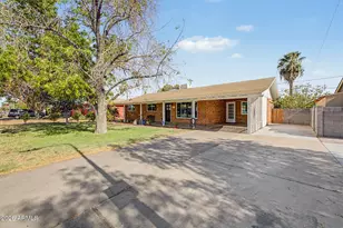 3915 W Berridge Ln, Phoenix, AZ 85019 - Photo 4