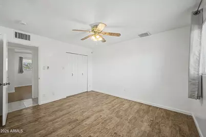 3915 W Berridge Lane, Phoenix, AZ 85019 - Photo 18