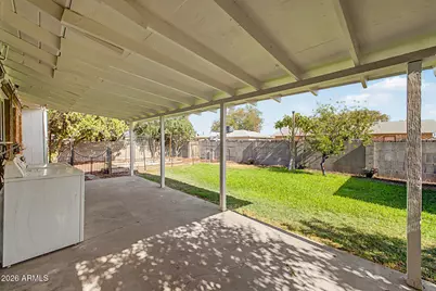 3915 W Berridge Lane, Phoenix, AZ 85019 - Photo 26