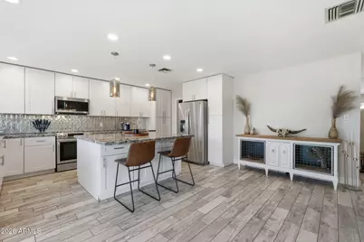 2745 W Libby Street, Phoenix, AZ 85053 - Photo 8
