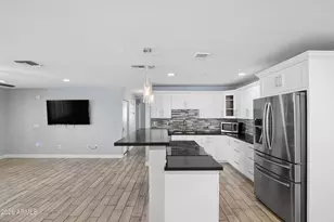 1017 E El Caminito Dr, Phoenix, AZ 85020 - Photo 16