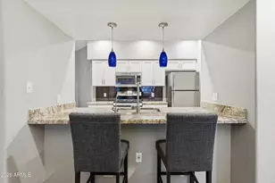 7401 W Arrowhead Clubhouse Dr, Glendale, AZ 85308 - Photo 6