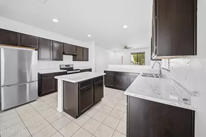 2437 S 73rd Drive, Phoenix, AZ 85043 - Photo 6