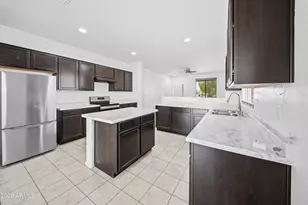 2437 S 73rd Dr, Phoenix, AZ 85043 - Photo 6