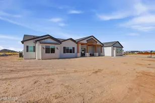 922 W Joyous Ln, San Tan Valley, AZ 85143 - Photo 2