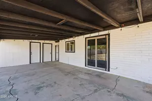 2230 W Cambridge Ave, Phoenix, AZ 85009 - Photo 22