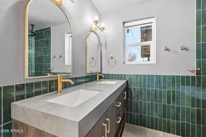 2230 W Cambridge Avenue, Phoenix, AZ 85009 - Photo 1
