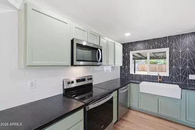 2230 W Cambridge Avenue, Phoenix, AZ 85009 - Photo 12