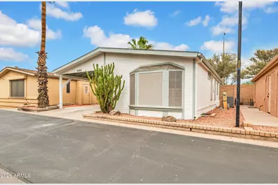 6081 S Oakmont Drive, Chandler, AZ 85249 - Photo 2