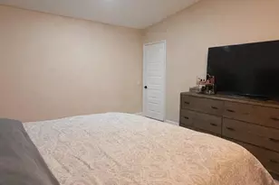 4950 W Bethany Home Rd, Glendale, AZ 85301 - Photo 6