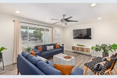8442 E Holly Street, Scottsdale, AZ 85257 - Photo 2