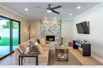 8108 E Morgan Trail, Scottsdale, AZ 85258 - Photo 4