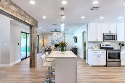 8108 E Morgan Trail, Scottsdale, AZ 85258 - Photo 10