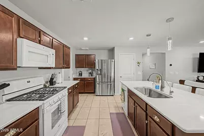 17410 W Molly Lane, Surprise, AZ 85387 - Photo 6