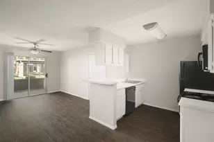 950 N Gilbert Rd, Gilbert, AZ 85234 - Photo 2